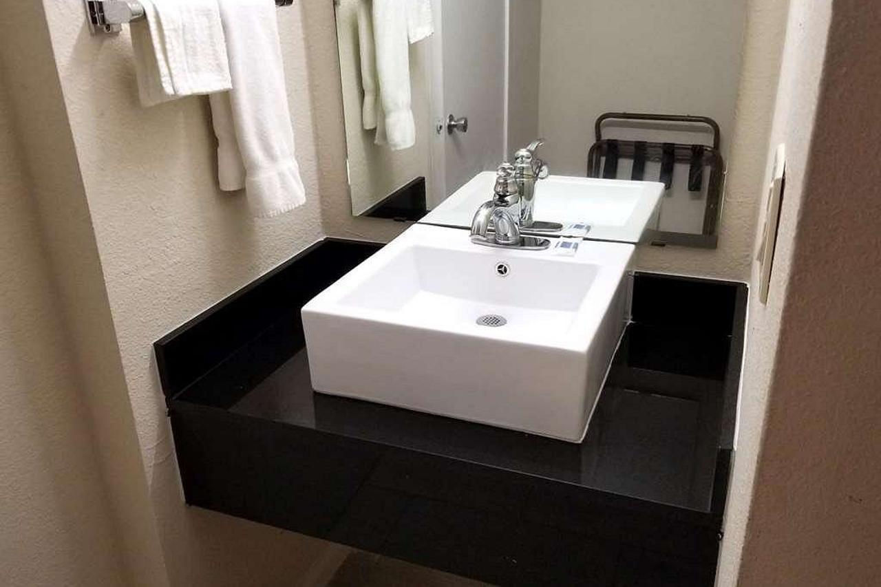 Americas Best Value Inn Marshall Bel Air Esterno foto
