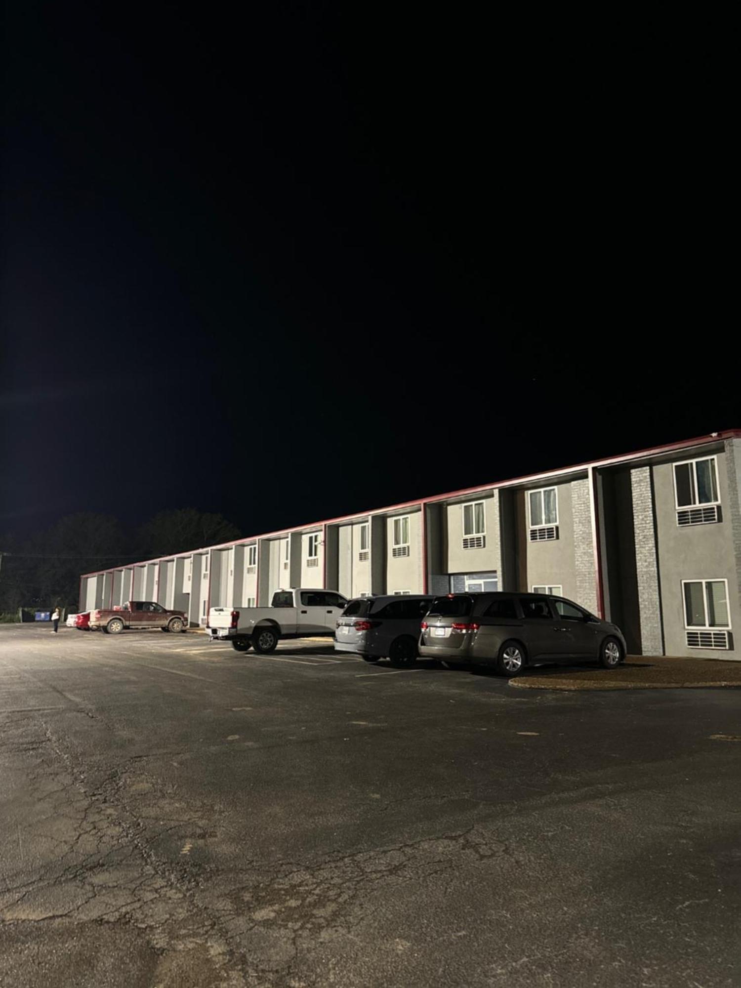 Americas Best Value Inn Marshall Bel Air Esterno foto